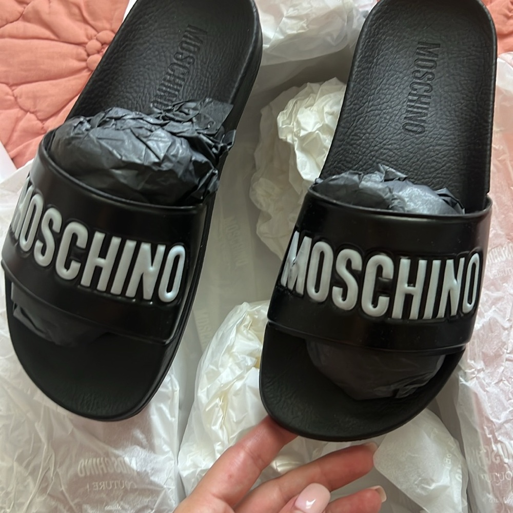 NEW Moschino slides